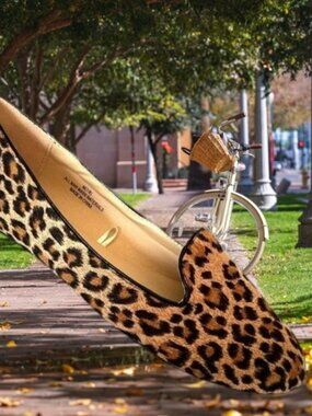 Shoes8teen Womens Leopard Faux Suede Loafer Flats   👞Size: 11....  NWT👞